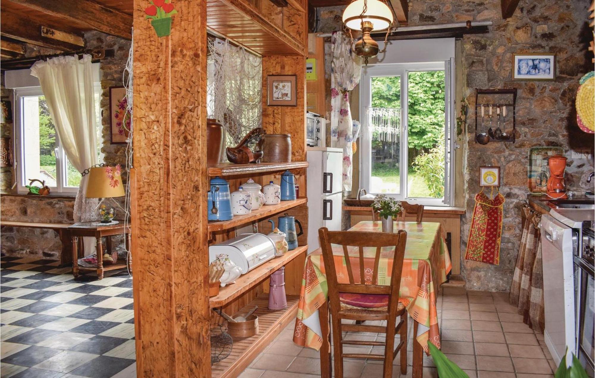 Lovely Home In Le Faouet With Kitchen المظهر الخارجي الصورة